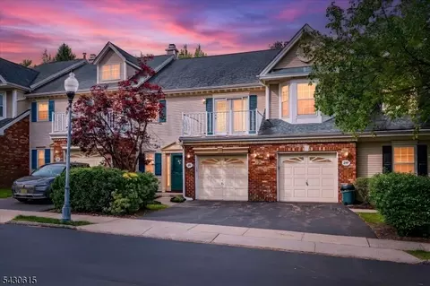 216 Amethyst Way, Franklin Park, NJ 08823