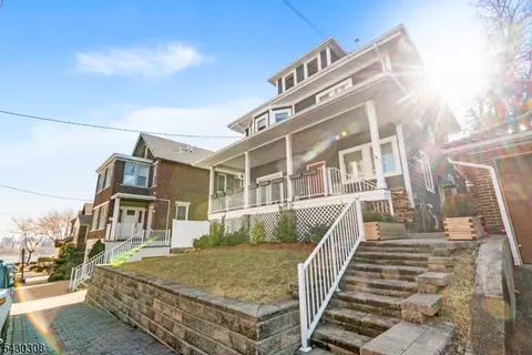 19 78th St, North Bergen, NJ 07047