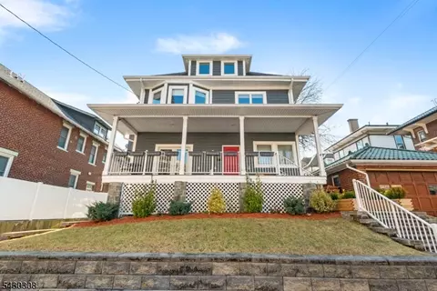 19 78th St, North Bergen, NJ 07047