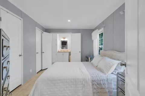 Bedroom - 9 White Birch Park, Hampton, NJ 08827 photo 2 of 4