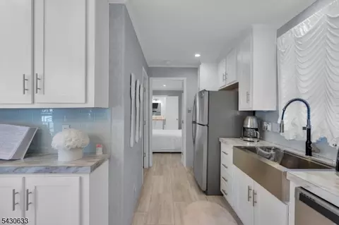 Entry Way - 9 White Birch Park, Hampton, NJ 08827 photo 1 of 2