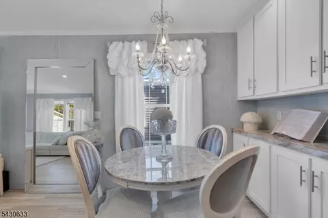 Dining - 9 White Birch Park, Hampton, NJ 08827 photo 2 of 3