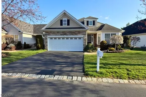 120 Crescent Way, Monroe Township, NJ 08831