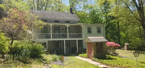 148 Mount Grove Rd, Califon, NJ 07830