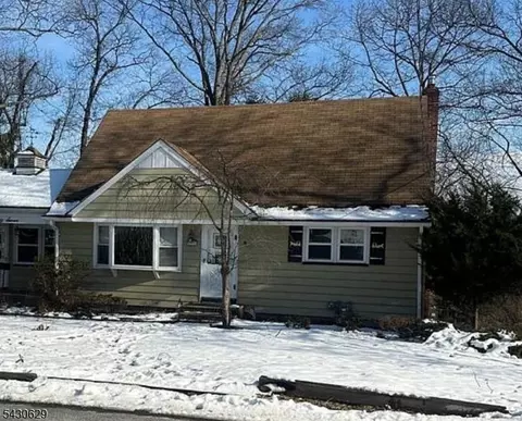 97 Wortendyke Ave, Emerson, NJ 07630