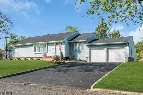 15 Judith Pl, Wayne, NJ 07470