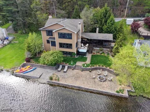 89 Woods Rd, Sandyston, NJ 07826