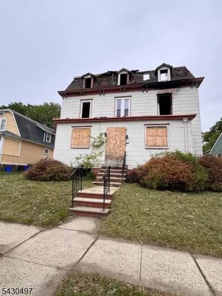 17 Westcott St, East Orange, NJ 07017