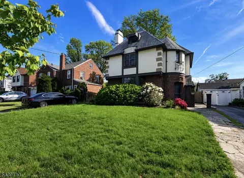 1136 Coolidge Rd, Elizabeth, NJ 07208