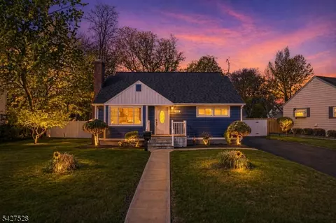 812 Sterling St, Plainfield, NJ 07062