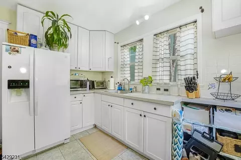 Kitchen - 718 Springfield Ave, Summit, NJ 07901 photo 1 of 4