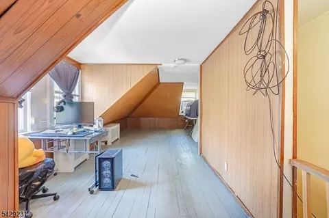 Entry Way - 718 Springfield Ave, Summit, NJ 07901 photo 3 of 4