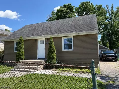 94 Martin St, Somerset, NJ 08873