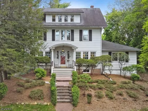 82 Arlington Ave, Caldwell, NJ 07006