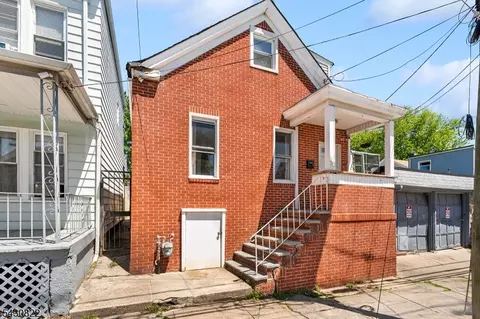311 Paxton St, Paterson, NJ 07503