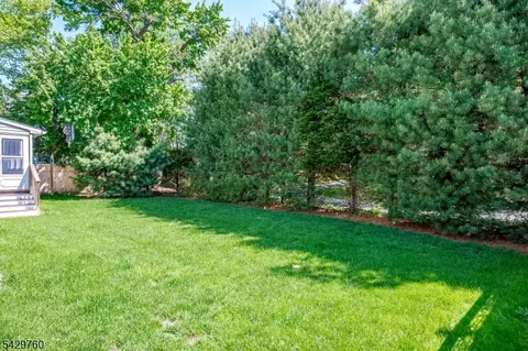 194 Plainfield Rd, Edison, NJ 08820 photo 2