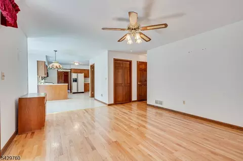 194 Plainfield Rd, Edison, NJ 08820 photo 31