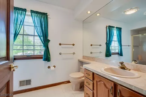 194 Plainfield Rd, Edison, NJ 08820 photo 15