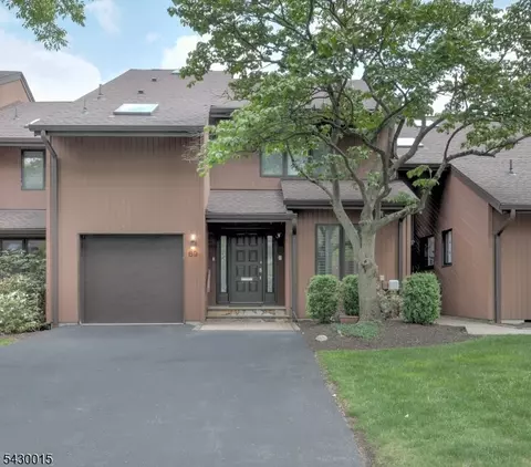 69 Cummings Cir, West Orange, NJ 07052
