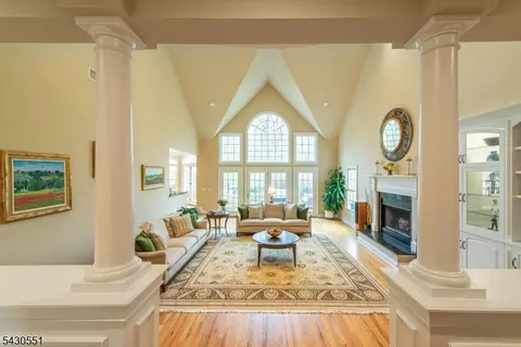 5 Julia Ct, Boonton Twp, NJ 07005