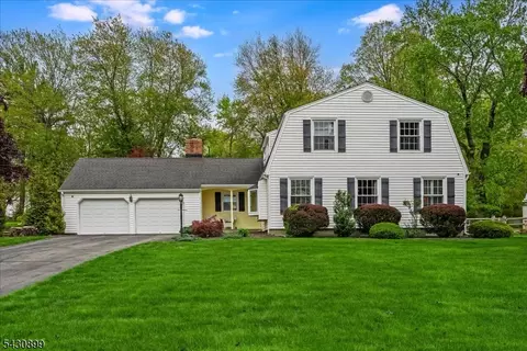 7 Heritage Dr, Sparta, NJ 07871