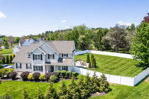55 Winchester Ave, Hackettstown, NJ 07840