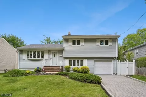 135 Roosevelt Ave, Colonia, NJ 07067