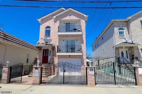 13-15 Garibaldi Ave, Newark, NJ 07114