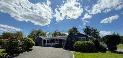 39 Wingate Dr, Livingston, NJ 07039