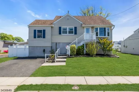10 Haug St, Union Beach, NJ 07735