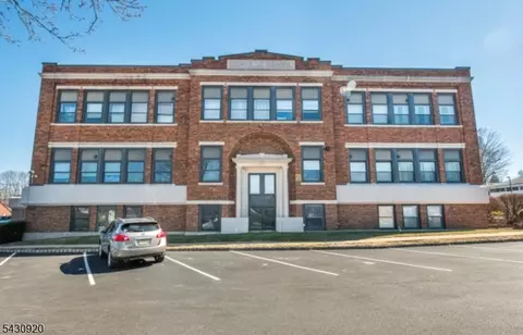 124 E Main St #211, Denville, NJ 07834