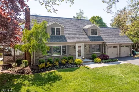 Exterior - 36 Beverly Rd, Madison, NJ 07940 photo 5 of 10