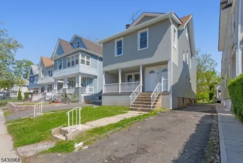 226 N Clinton St #2, East Orange, NJ 07017