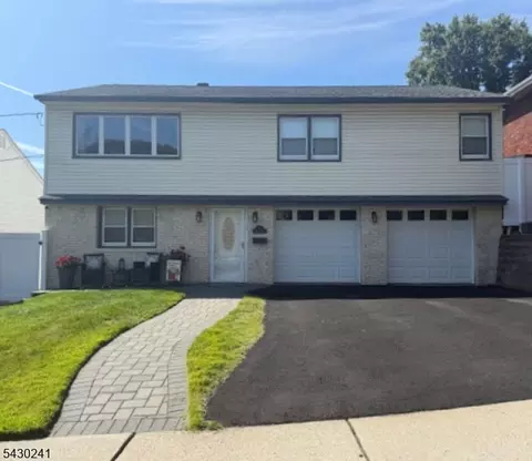 852 Joralemon St, Belleville, NJ 07109