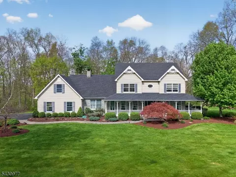 49 Stillwater Rd, Hardwick Twp, NJ 07825