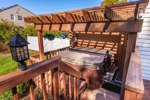 15 Ella Ln, Wayne, NJ 07470 photo 40