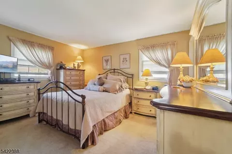 15 Ella Ln, Wayne, NJ 07470 photo 29