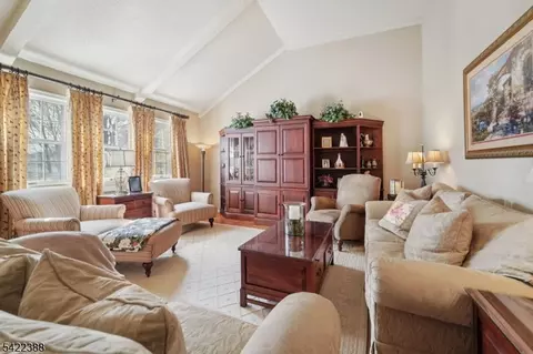15 Ella Ln, Wayne, NJ 07470 photo 7