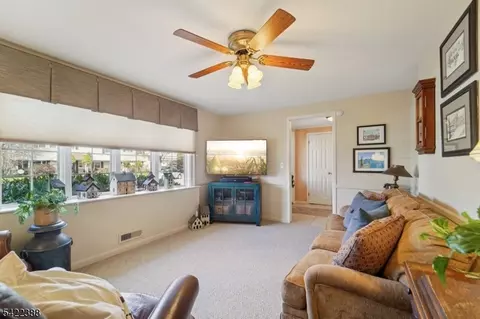 15 Ella Ln, Wayne, NJ 07470 photo 19