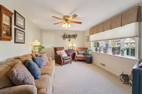 15 Ella Ln, Wayne, NJ 07470 photo 20