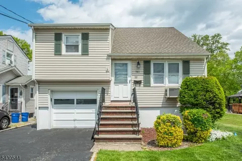 341 Lake Shore Dr, Lake Hiawatha, NJ 07034