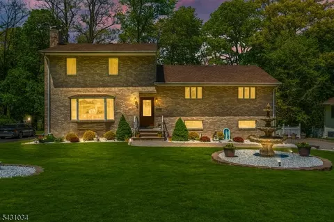262 Timber Dr, Berkeley Heights, NJ 07922