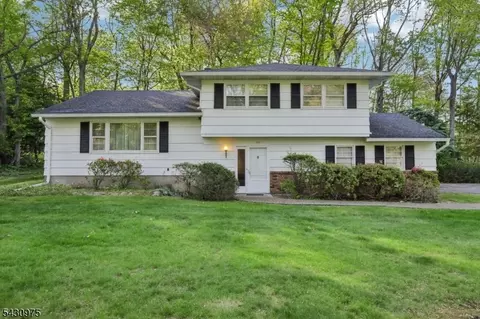 501 Terhune Ter, Wyckoff, NJ 07481