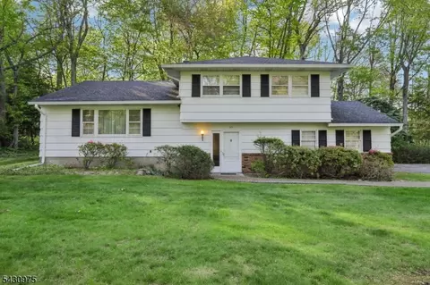 501 Terhune Ter, Wyckoff, NJ 07481