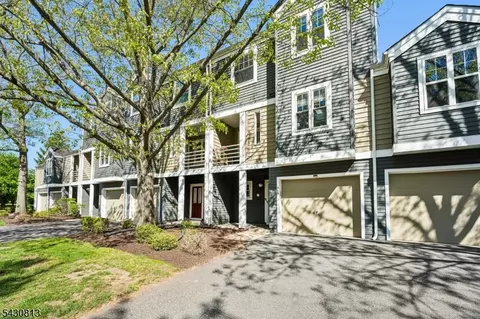 366 Pond Rd, Bridgewater, NJ 08807