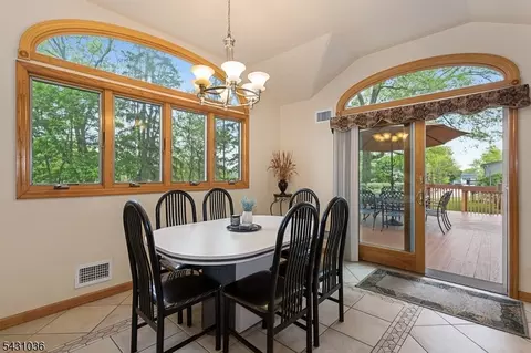 16 Barbara Way, Wayne, NJ 07470 photo 9
