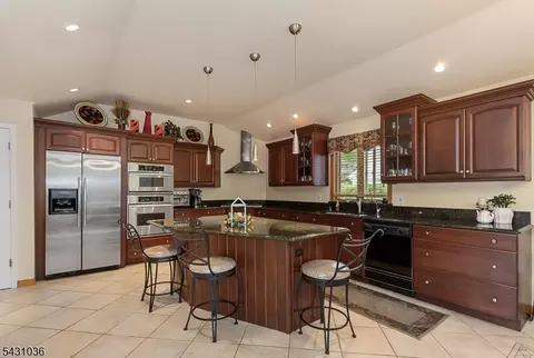 16 Barbara Way, Wayne, NJ 07470 photo 10