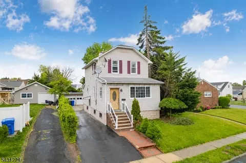 304 N Park Ave, Linden, NJ 07036