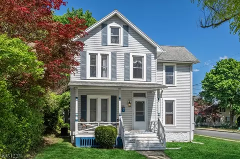 16 Grand Ave, Washington, NJ 07882