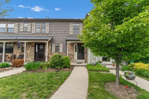 37 Wood Duck Ct, Hackettstown, NJ 07840